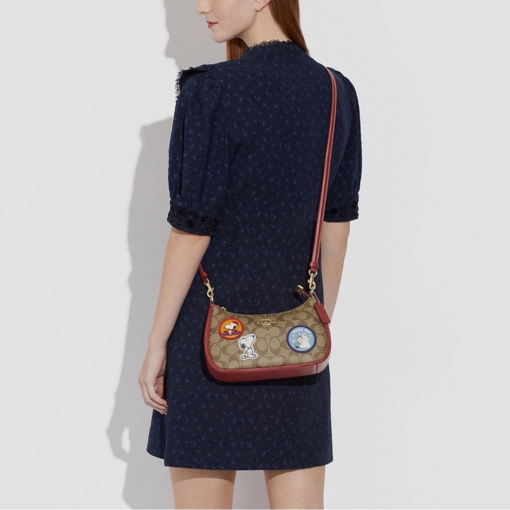Coach X Peanuts Teri Shoulder Bag Signature Canvas Patches Crossbody - Picture 15 of 16